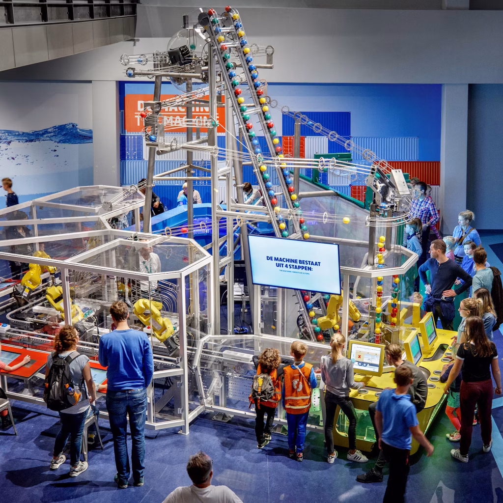 Museo della scienza Nemo di Amsterdam
